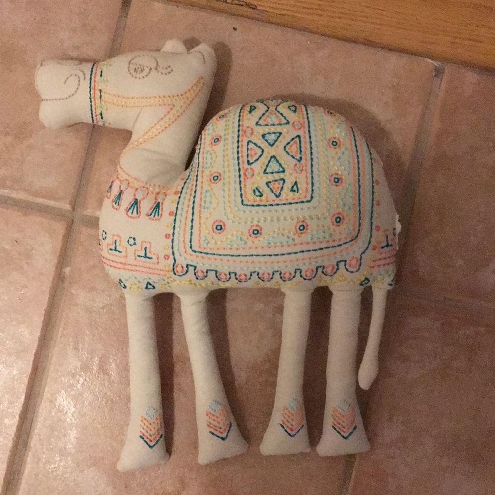 Camel pillow